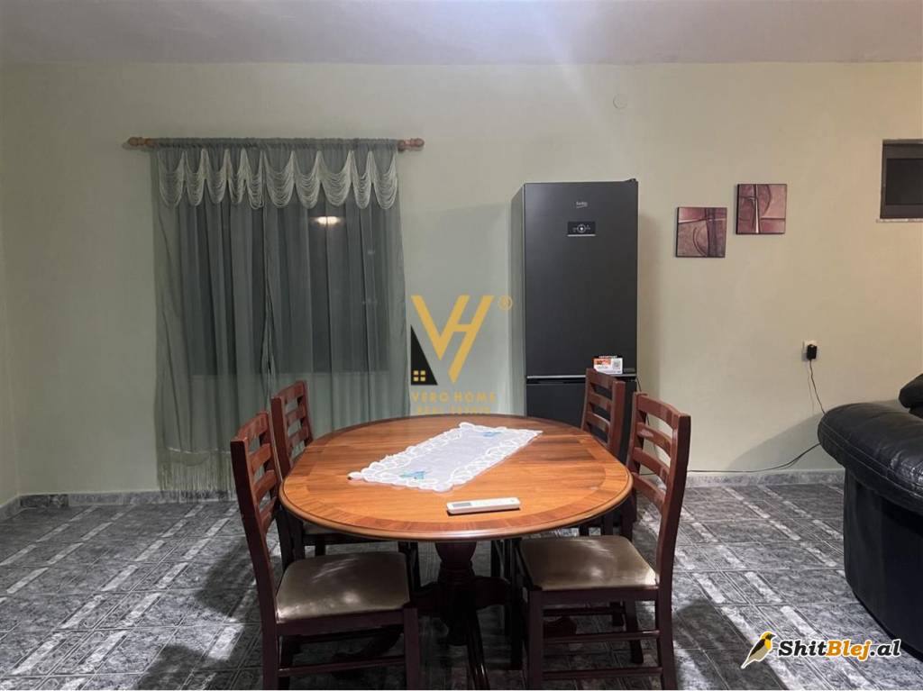 2+1+BLK TE RRUGA BARRIKADAVE 500 EURO