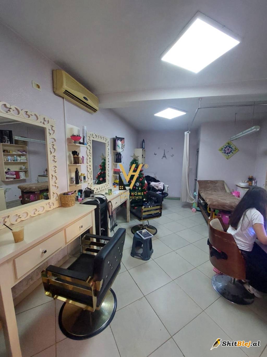 AMBIENT SHKOLLA BAJRAM CURRI 80.000 LEKE