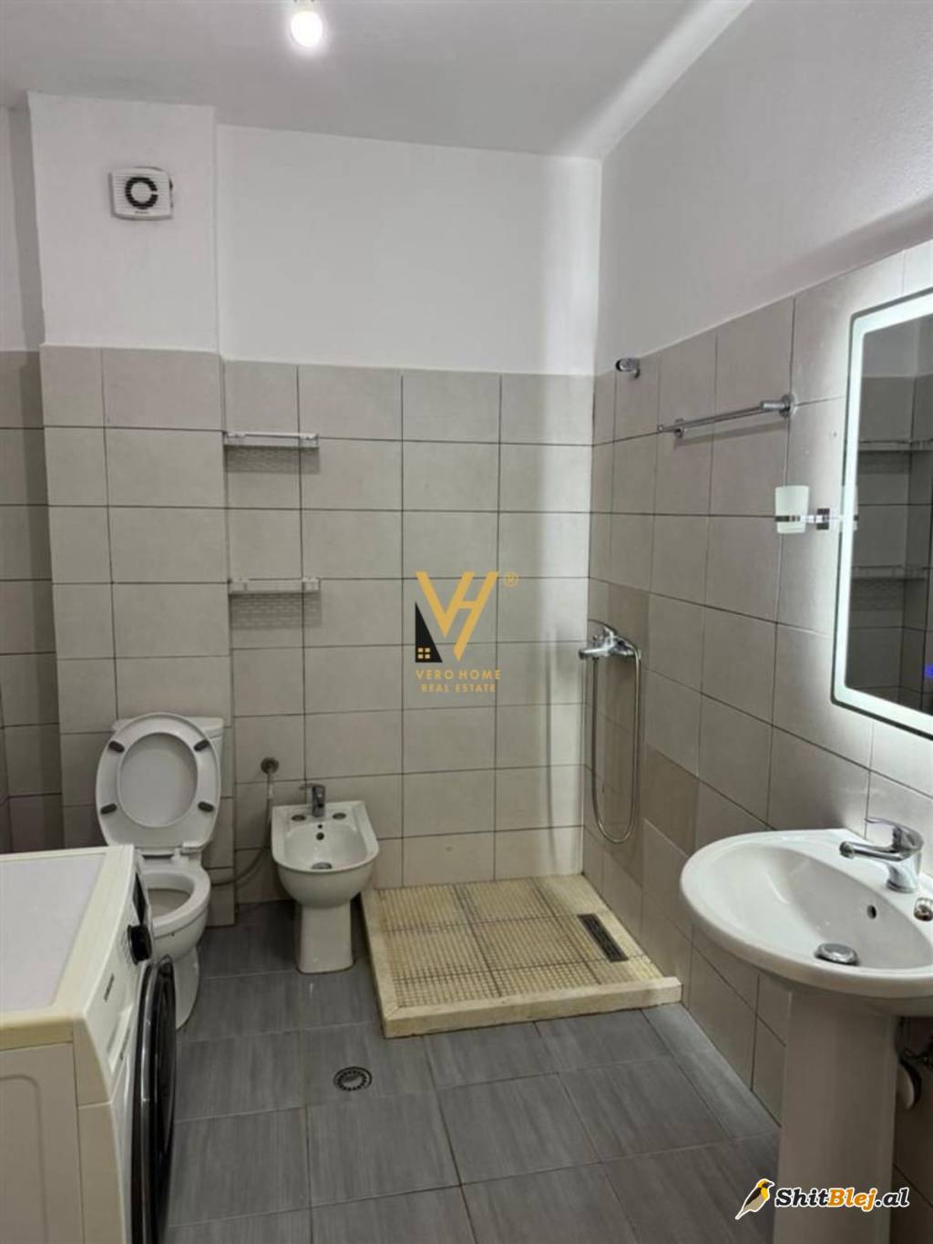  2+1+BLK ME QIRA NE YZBERISHT 450 EURO