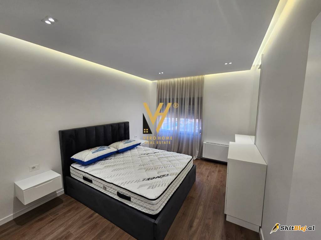 2+1+2 TEK RRUGA HIM KOLLI 1.000 EURO