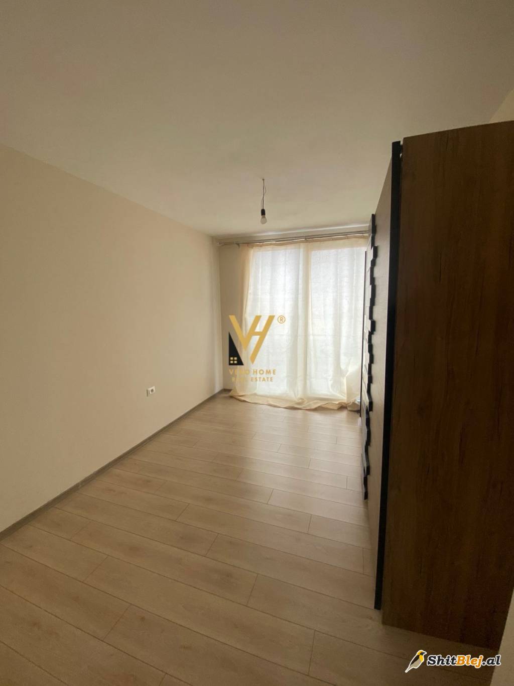 ZYRE 105 M2 ME QERA TE RR.DIBRES 600 EUR