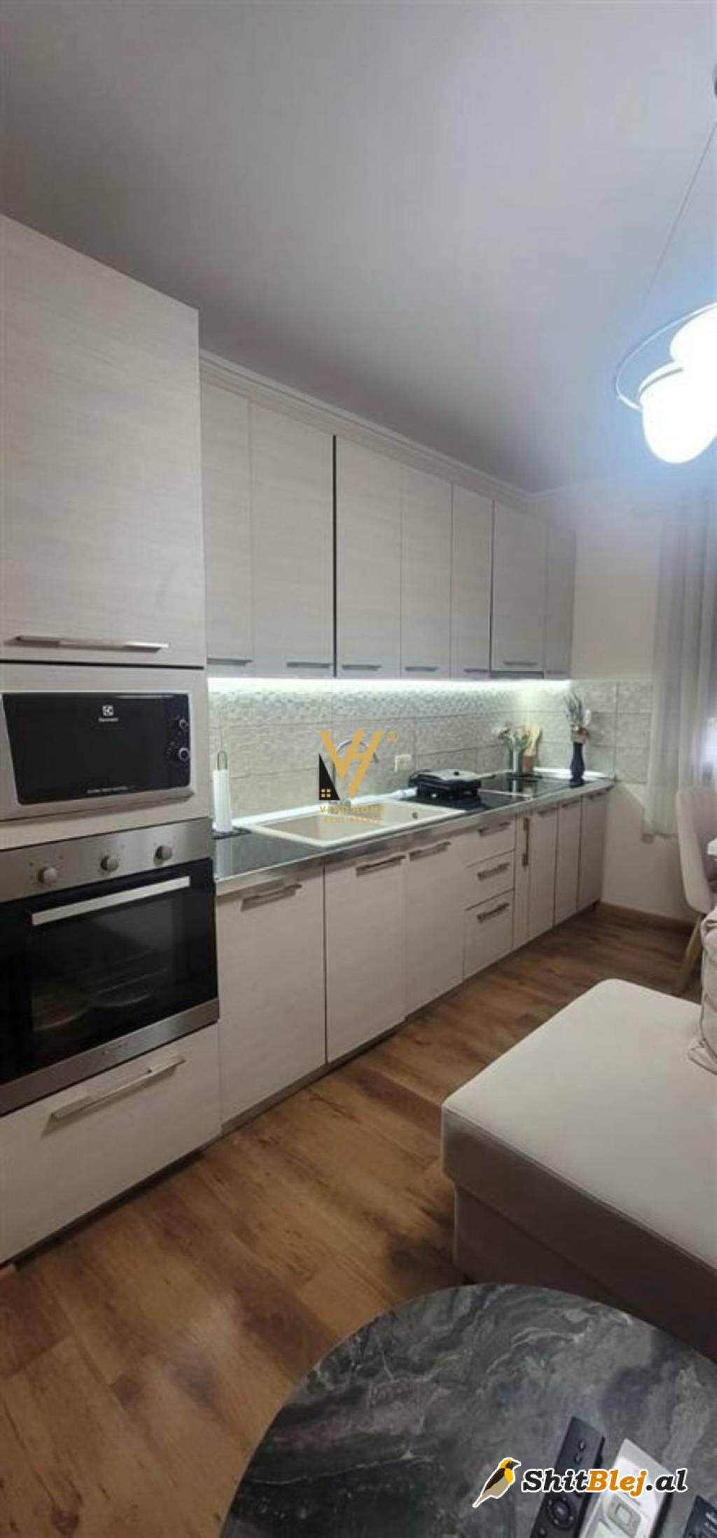 2+1+BLK ME QIRA NE PORCELAN 500 EURO