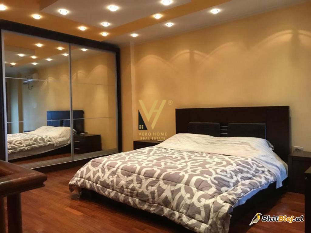 2+1+BLK ME QERA TE ISH EKSPOZITA 700EURO