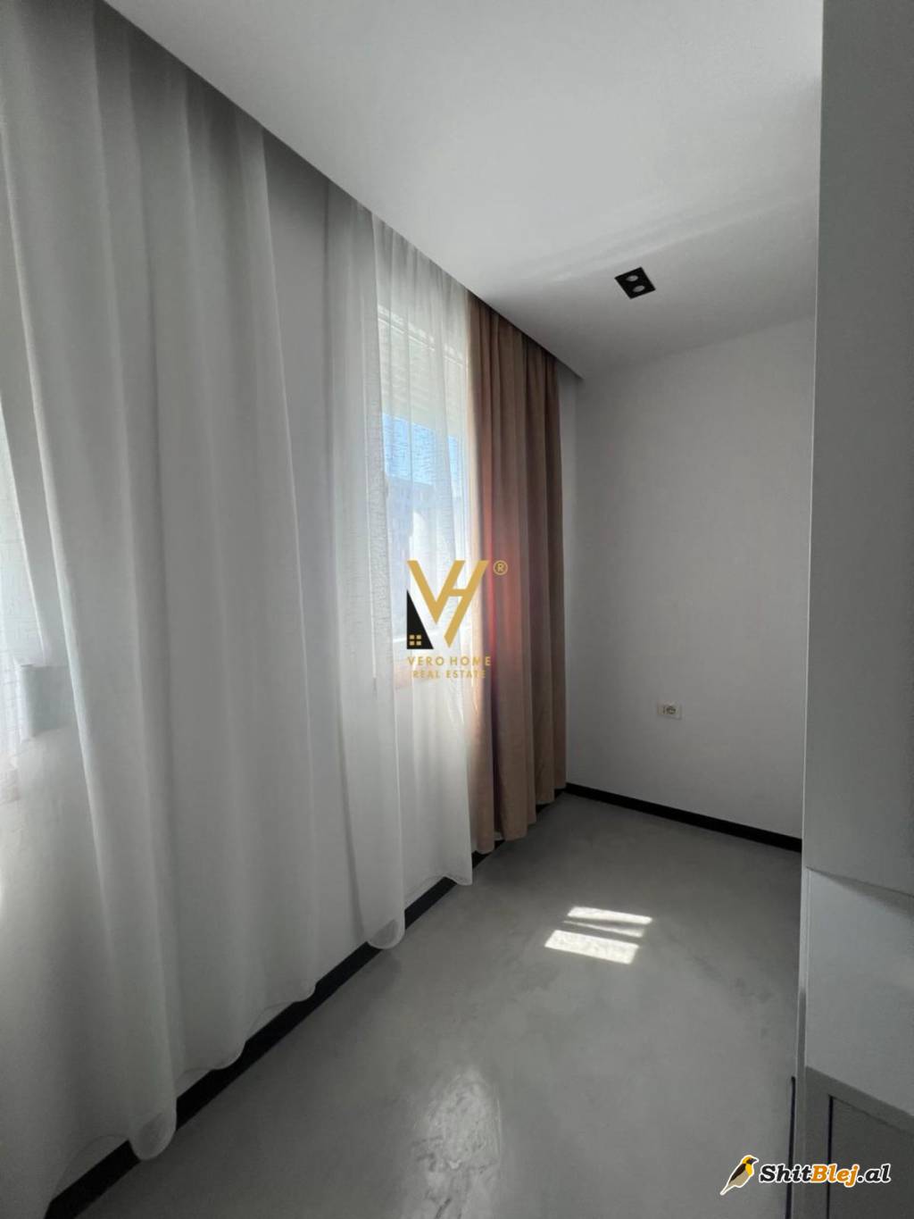 3+1+3+BLK PRANE SQUARE 21 360.000 E