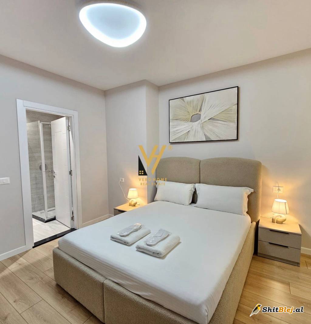 2+1+2 ME QIRA NE BLLOK 1.300 EURO