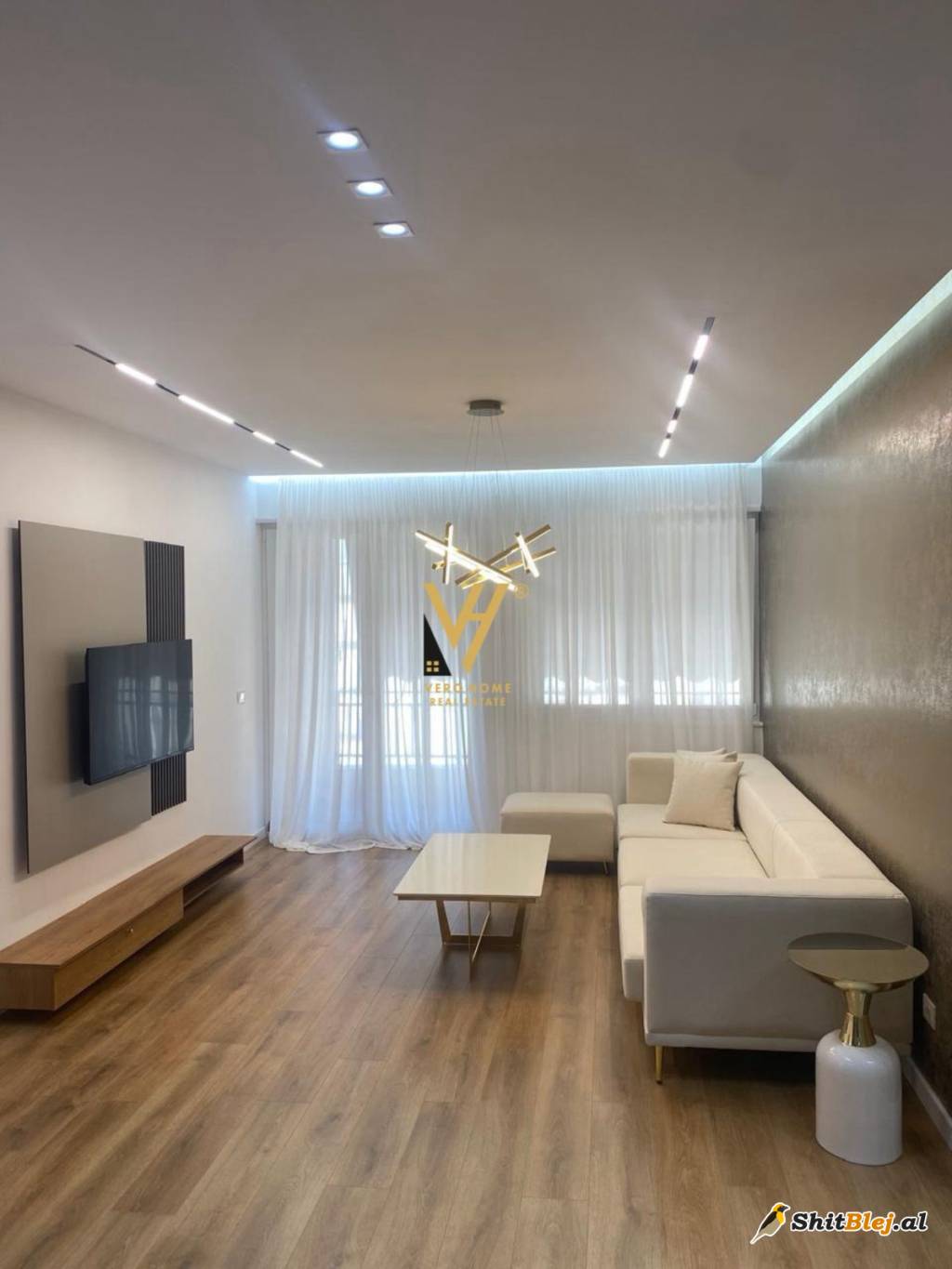 2+1+2 TE KOMUNA E PARISIT 265.000 EURO