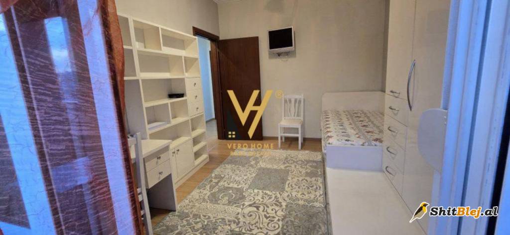 APARTAMENT 2+1ME QERA PAZARI RI 750 EURO