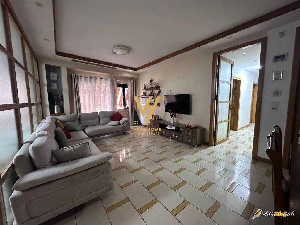 3+1+BLK TE RR.BARRIKADAVE 1.500 EURO