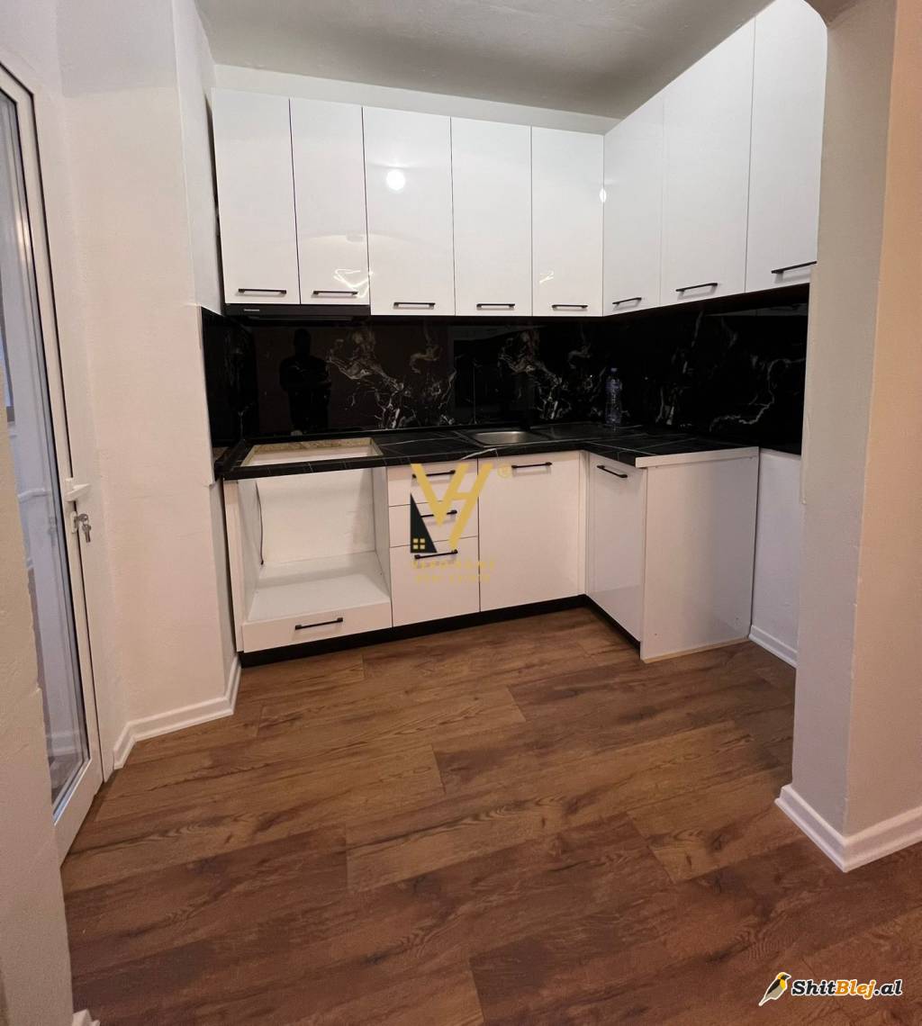  1+1 TE KLANI, KINOSTUDIO 92.000 EURO