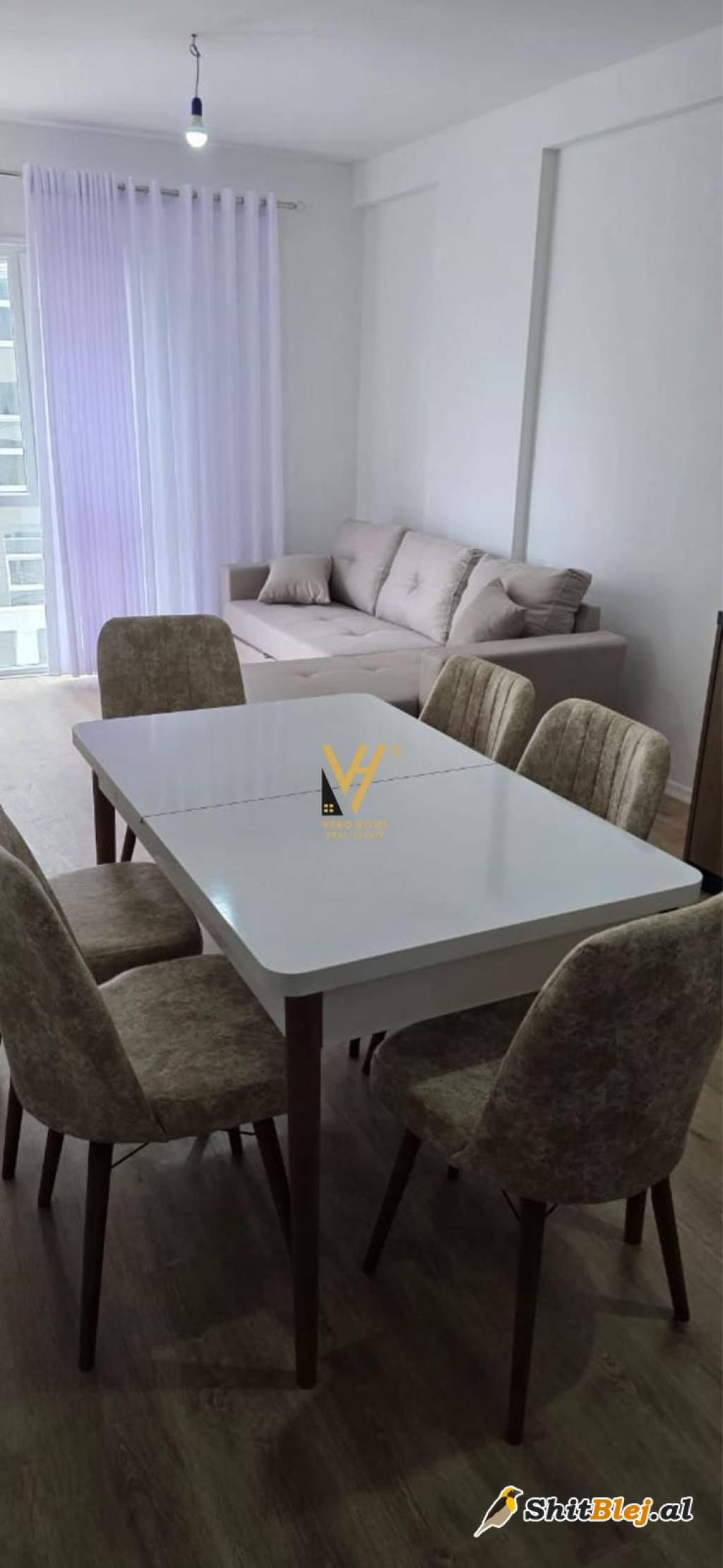  2+1+BLK ME QERA TE UNIVERS CITY 500 EUR