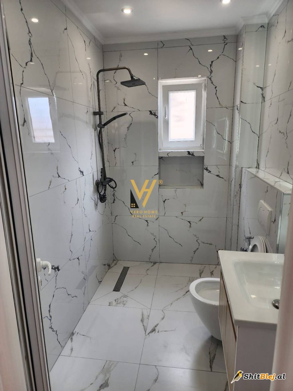 1+1+BALLKON NE PORCELAN 95.000 EURO