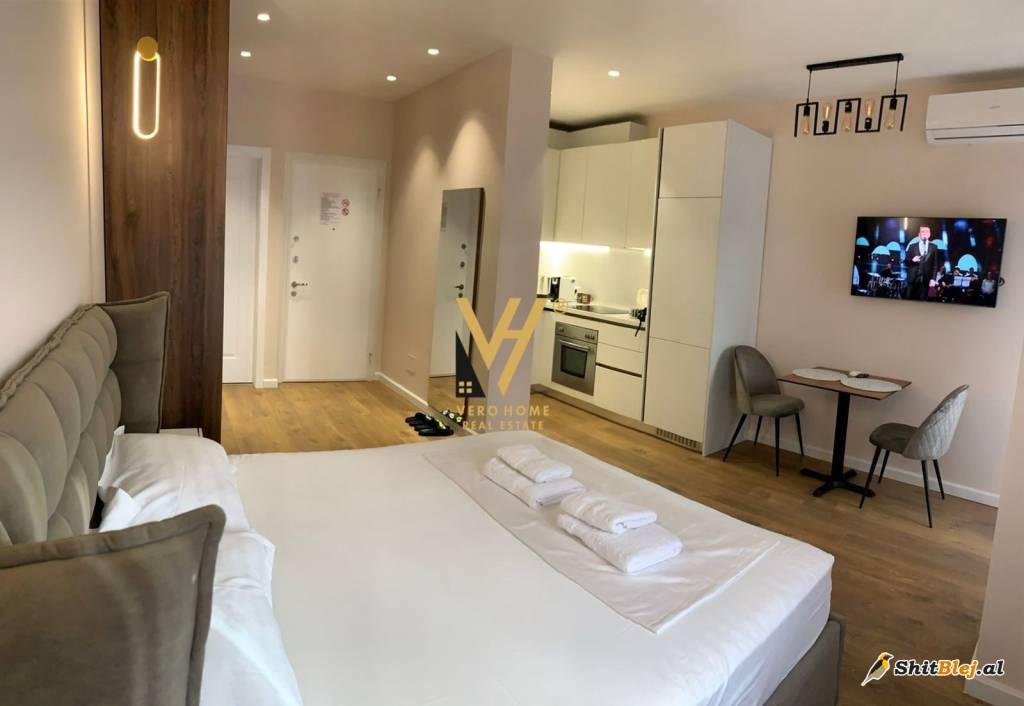 GARSIONERE TE RR E BARRIKADAVE 800 EURO