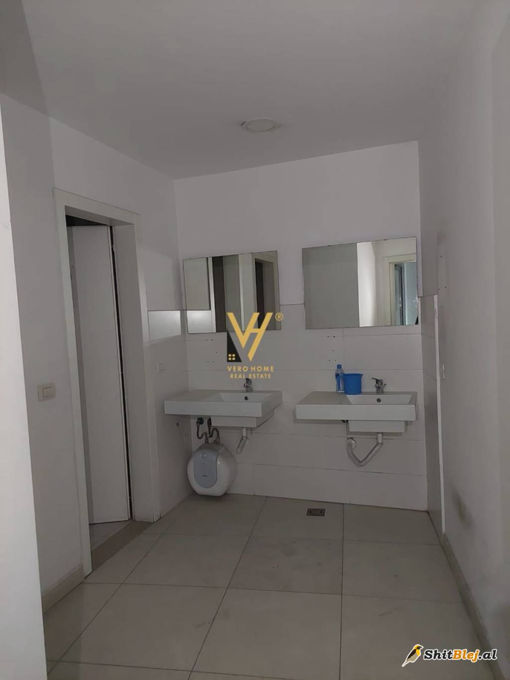 ZYRE 210 M2 TE RRUGA KAVAJES 650.000 EUR