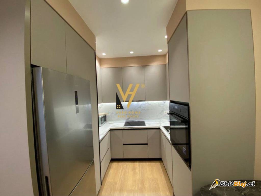  2+1+2 ME QERA TE RRUGA E DIBRES 800 EUR