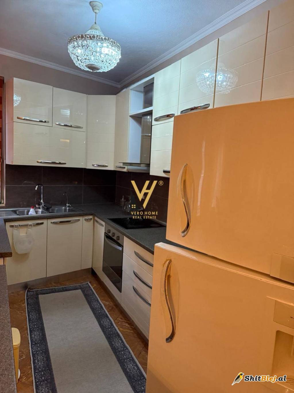 2+1+ VERANDE ME QERA NE QENDER 1.000 EUR