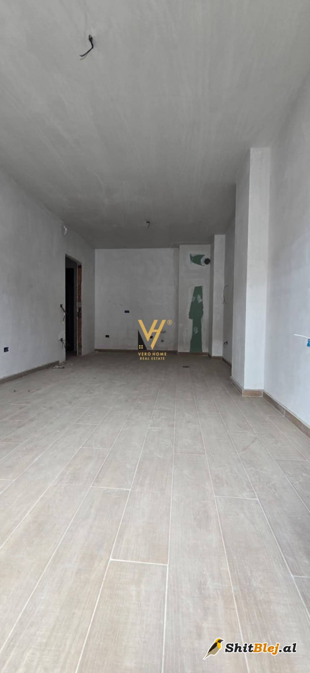 1+1 TE STACIONI I TRENIT 140.000 EURO