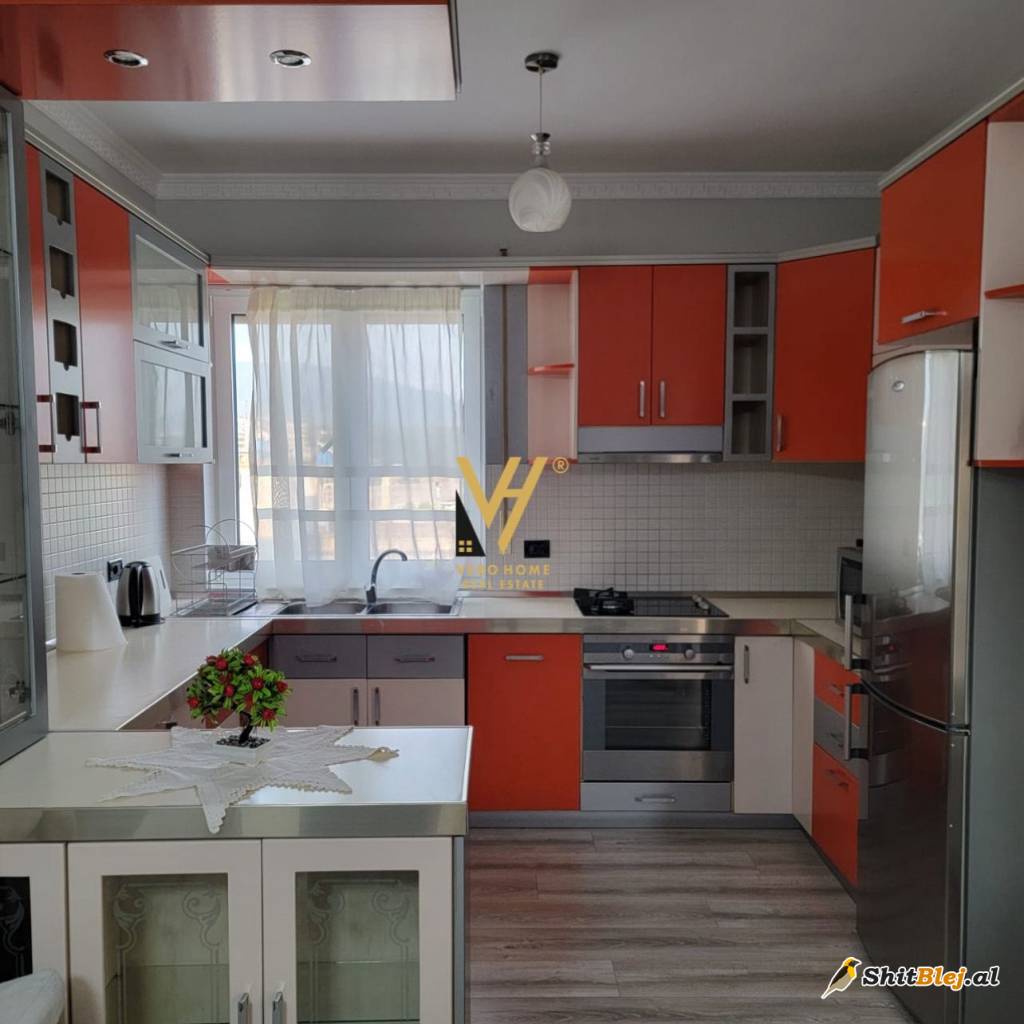 2+1+2+BLK TE KOMUNA E PARISIT 900 E