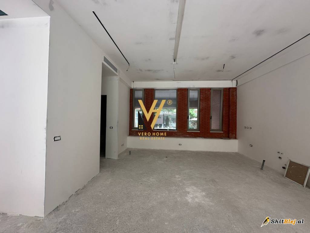 AMBIENT 70M2 ME QERA TE DELIJORGJI 1.500
