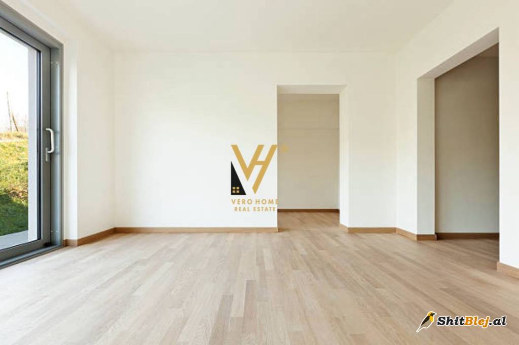 2+1 TE KOMUNA E PARISIT 170.000 EURO