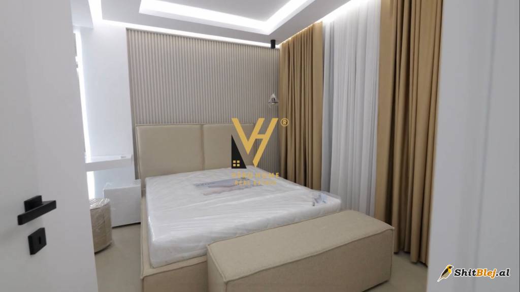 PENTHOUSE 365 M2 NE SARANDE 700.000EURO