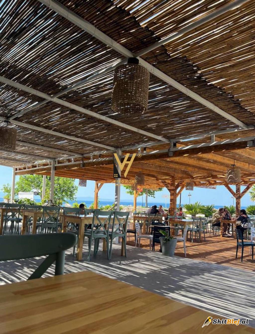 RESTORANT 400 M2 NE QEPARO, HIMARE