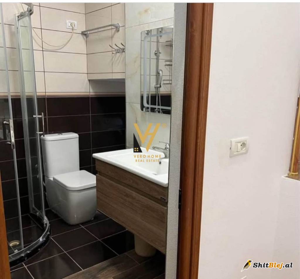 SHTEPI ME QERA NE SELITE 550 EURO