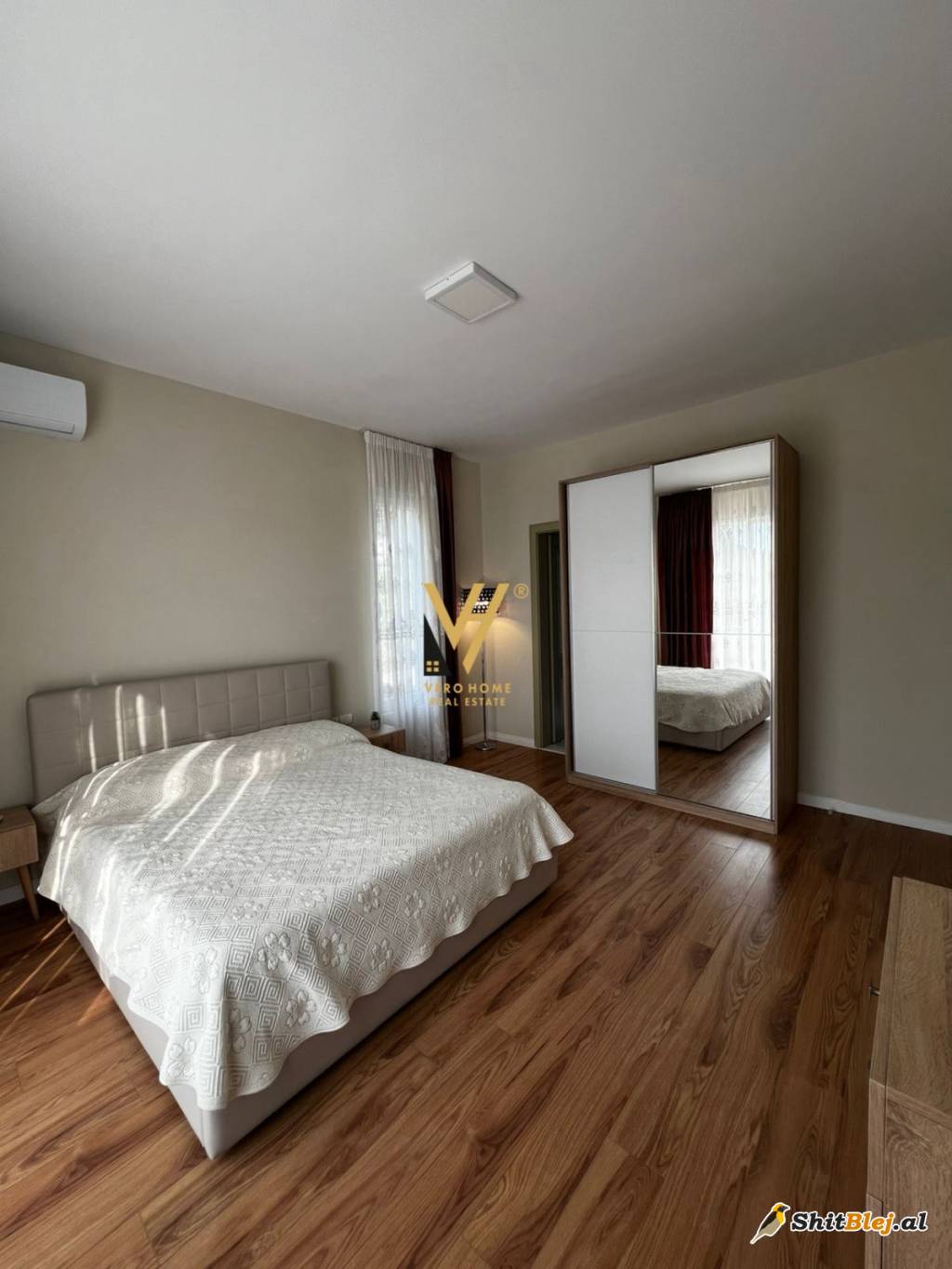 VILE DY KATESHE NE PRUSH 1.600 EURO