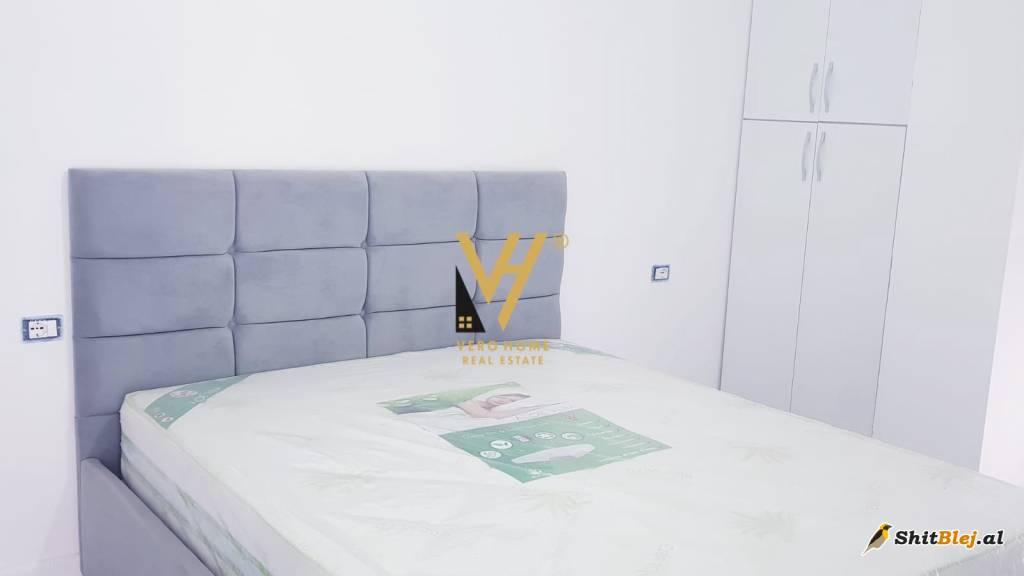 1+1 ME QERA TE KOMUNA E PARISIT 650 EURO