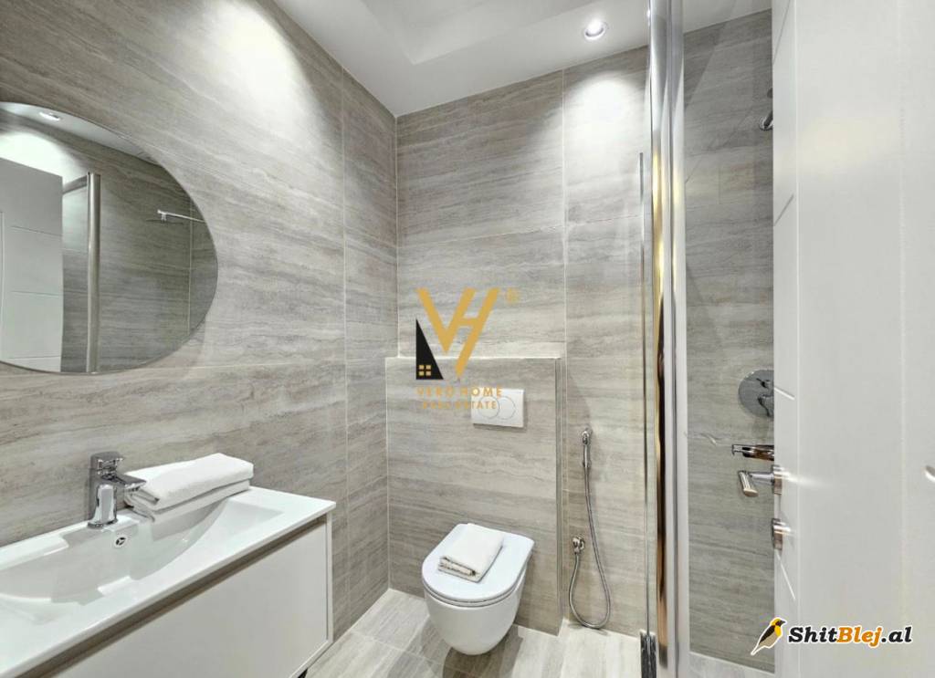 2+1+2 ME QIRA NE BLLOK 1.300 EURO