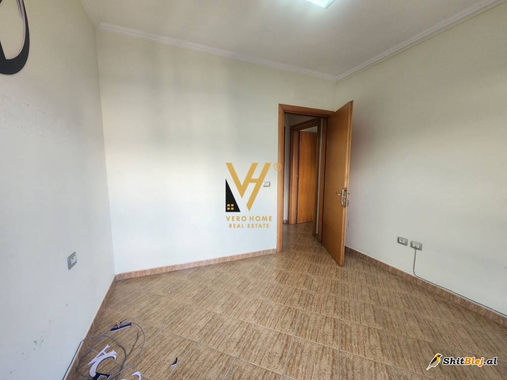 ZYRE 100 M2 ME QIRA TE ZOGU I ZI 800 EUR
