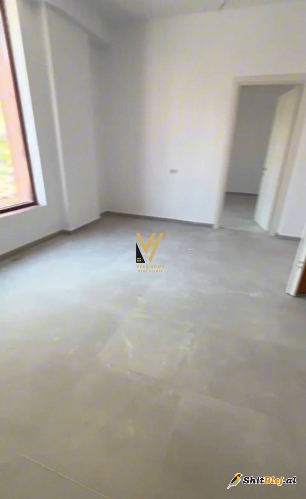 ZYRE 50M2 TE RRUGA E KAVAJES 1.200 EURO