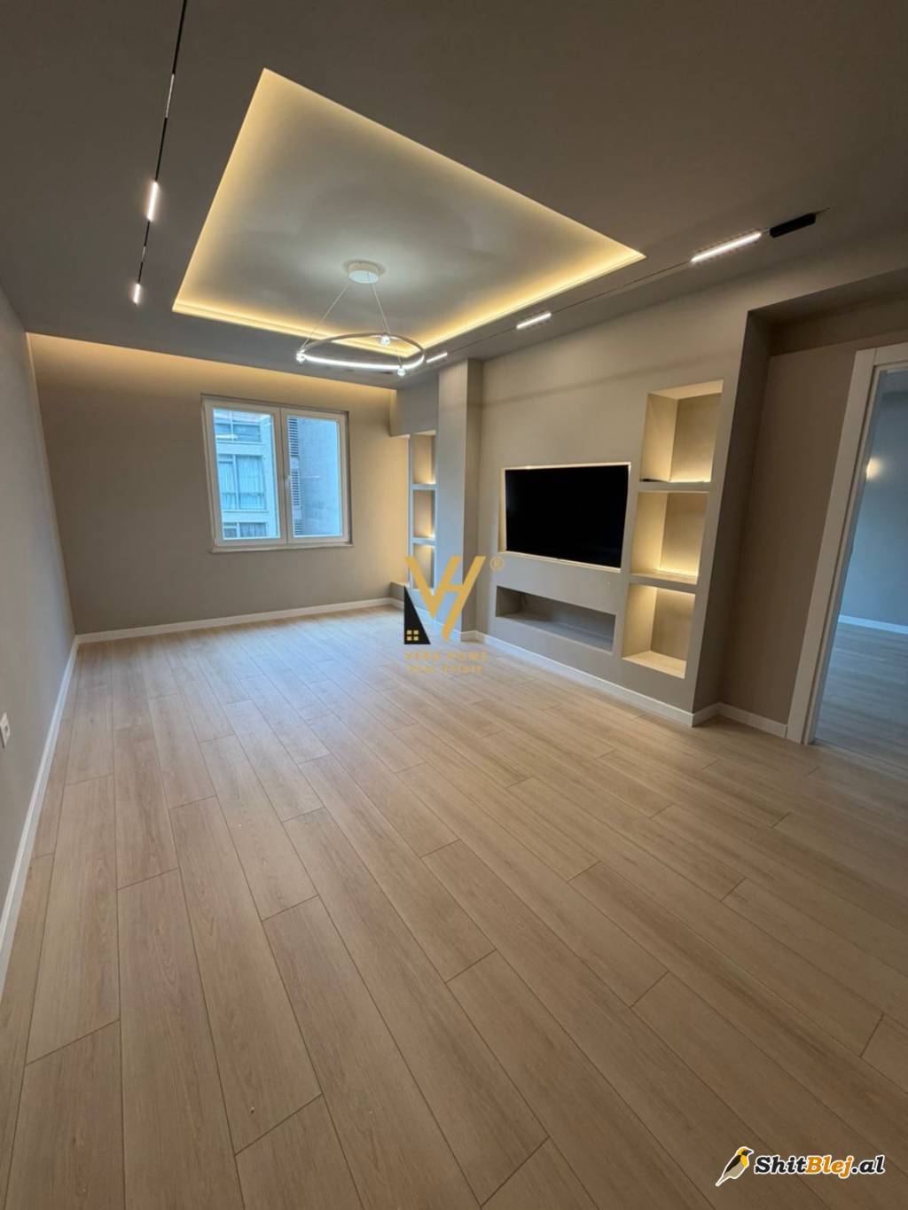 2+1+2 TE KOMUNA PARISIT 275.000 EURO