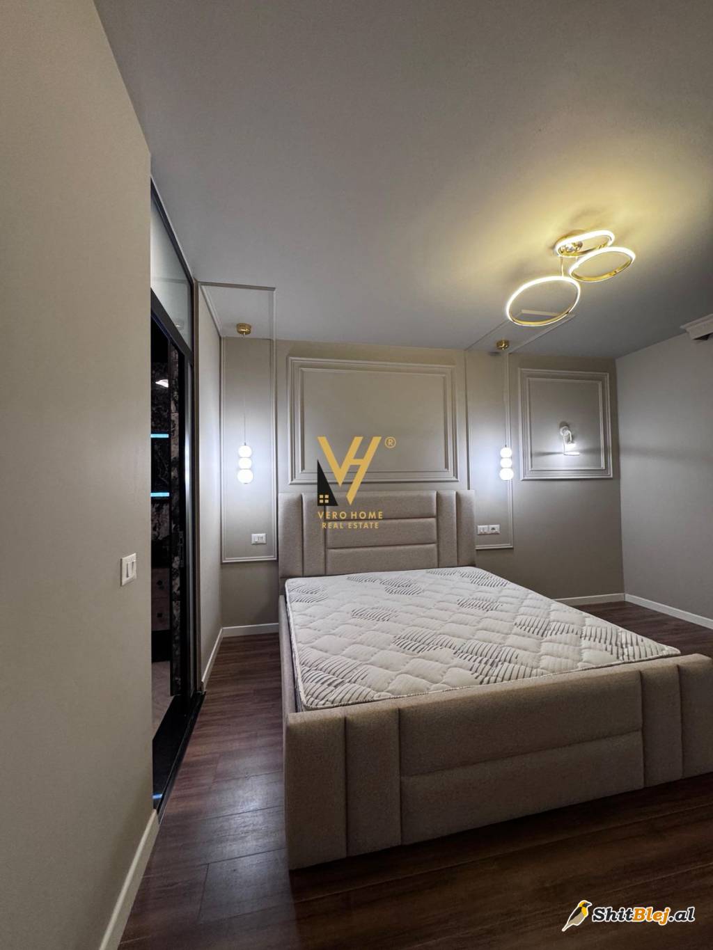  2+1+2 TE KOMUNA E PARISIT 285.000 EURO