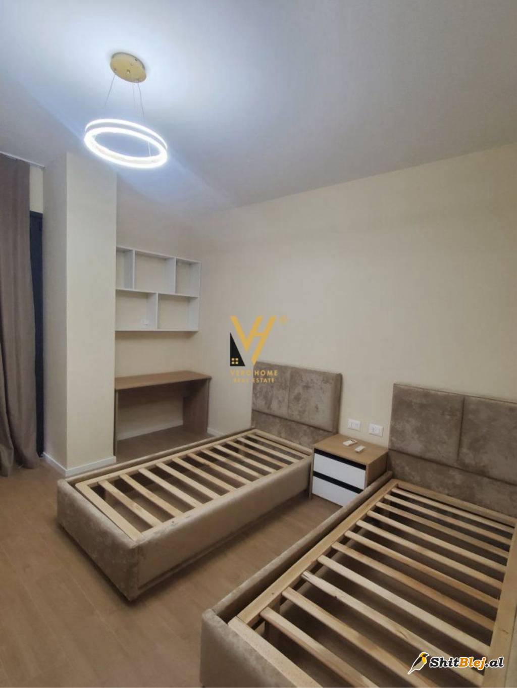 2+1+2+BLK TE LIQENI I THATE 1.300 E