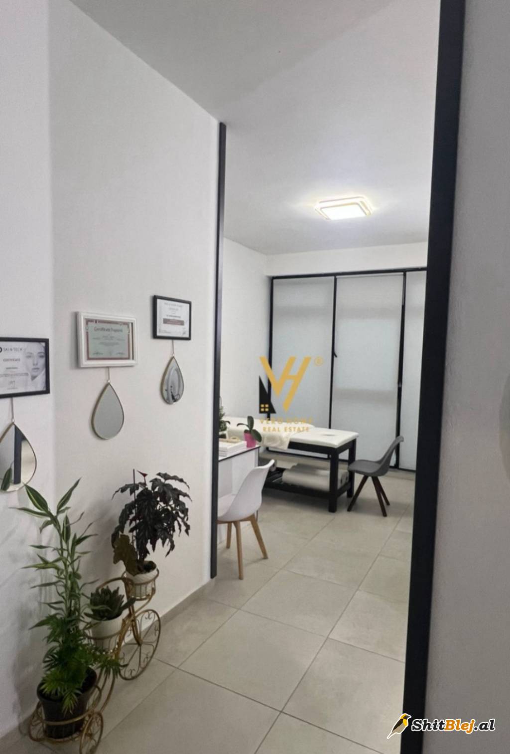 AMBIENT 60 M2 TE ISH PARKU 50.000 LEKE