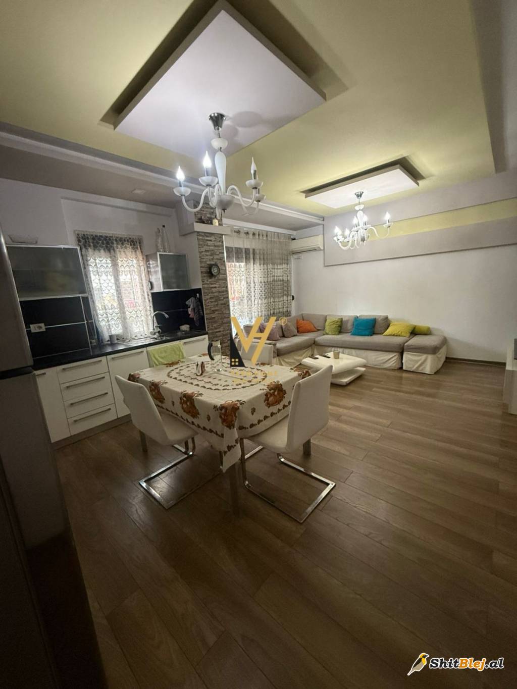 2+1+2 ME QERA NE YZBERISHT 50.000 LEKE