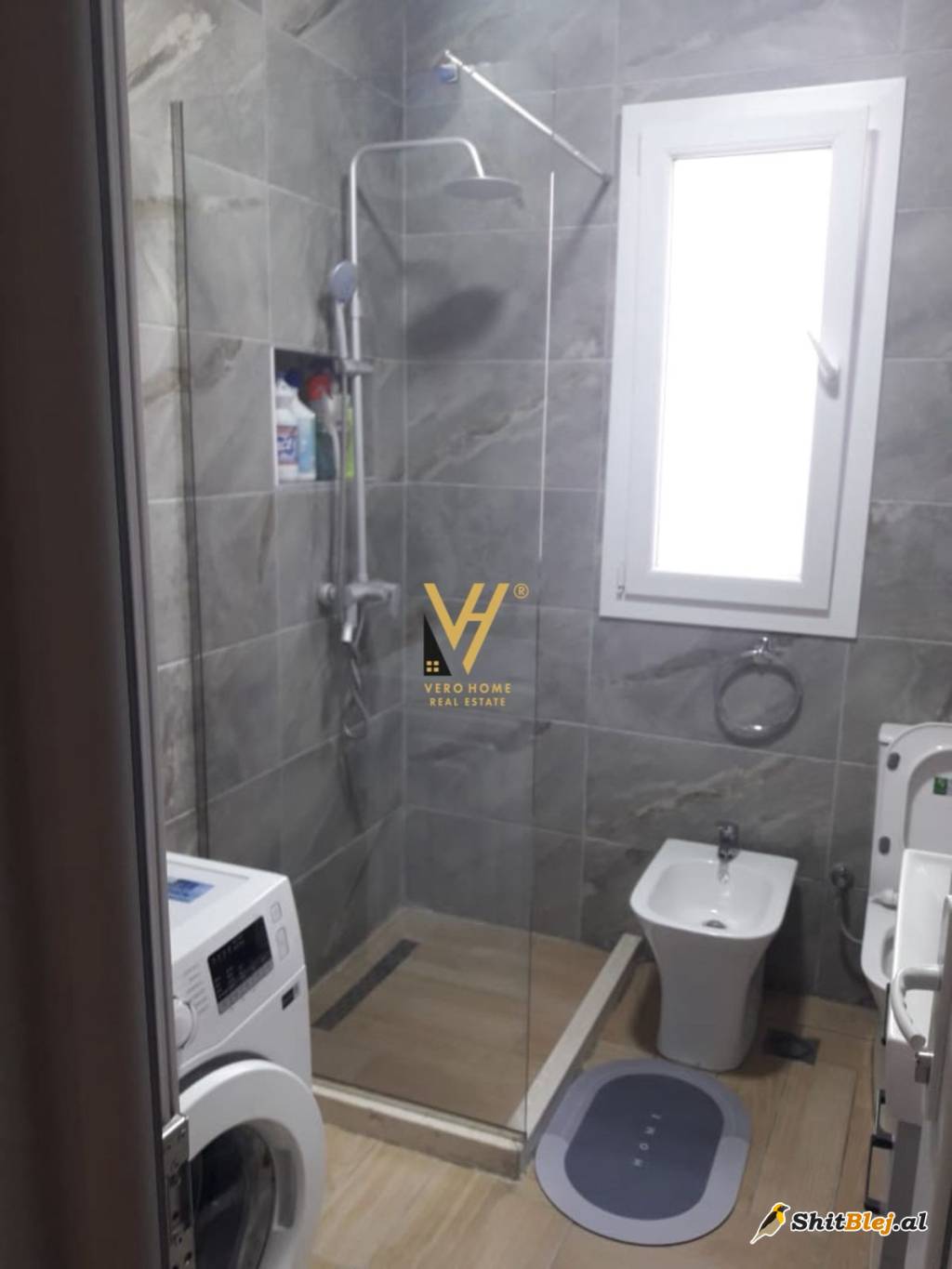 2+1 ME QERA TE 21 DHJETORI 700 EURO