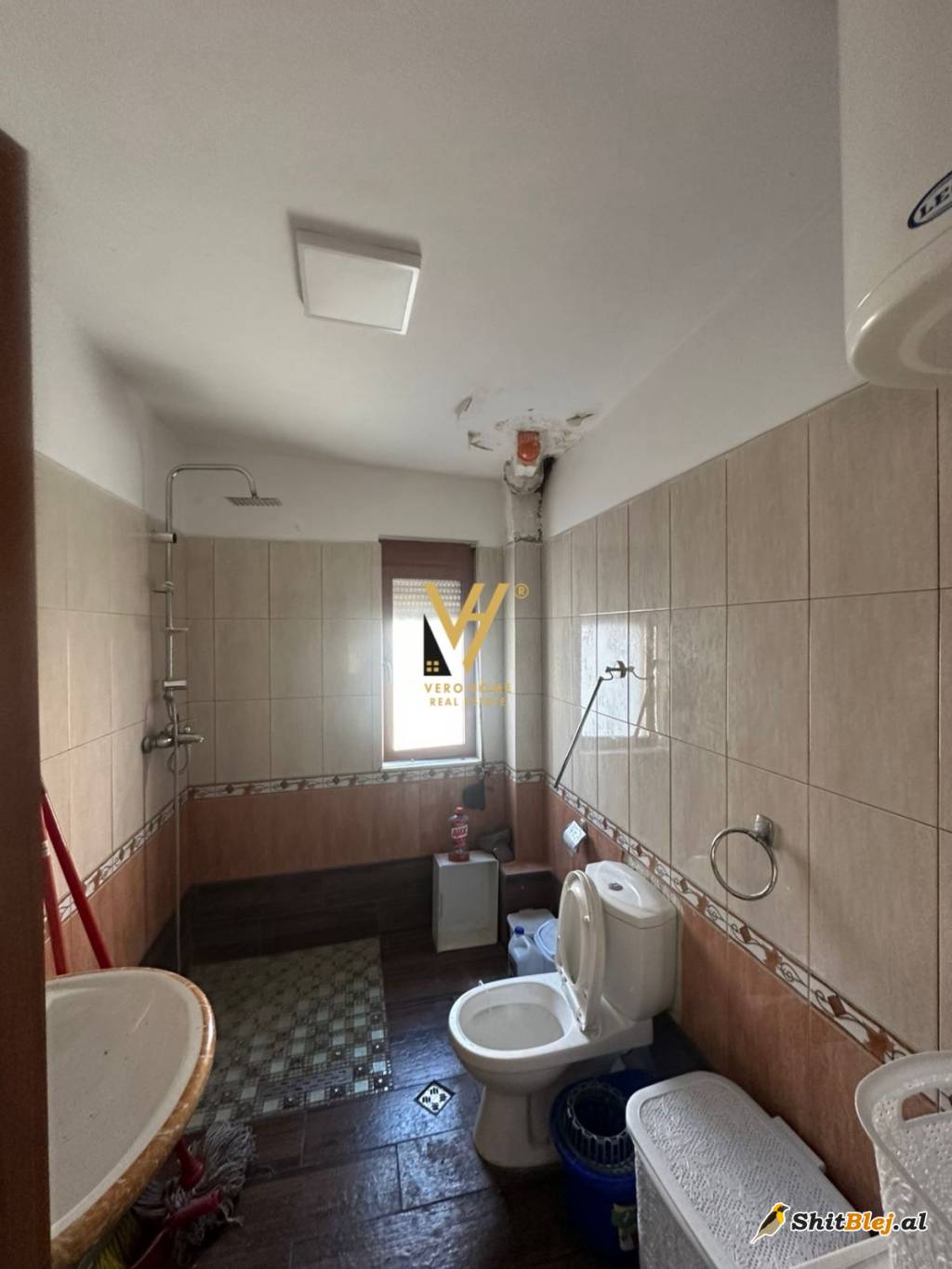 1+1+BLK TE KOMUNA E PARISIT 400 EURO