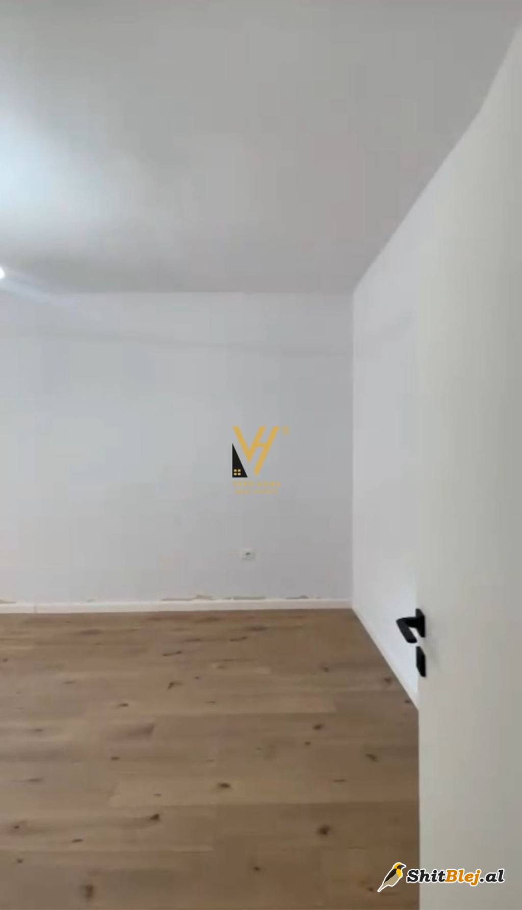 ZYRE 70M2 ME QERA NE BLLOK 1.000 EURO