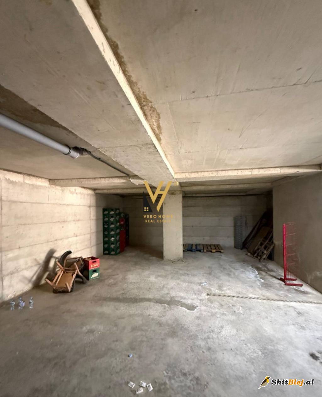 MAGAZINE 200 M2 NE KOMBINAT 50.000 LEKE
