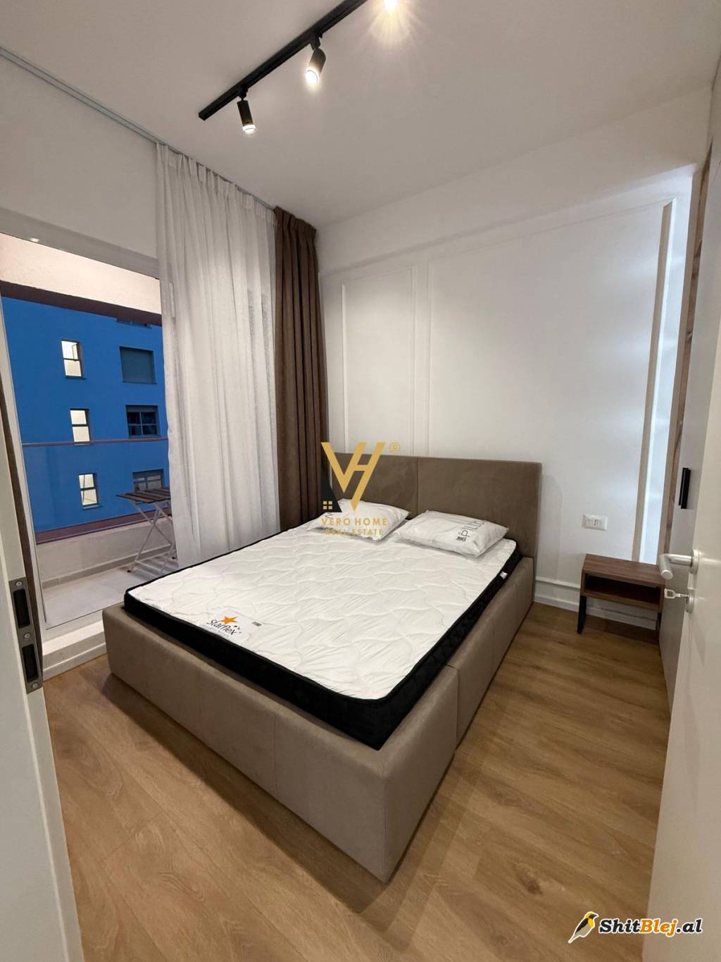 1+1+BLK ME QIRA TE ALI DEMI 550 EURO