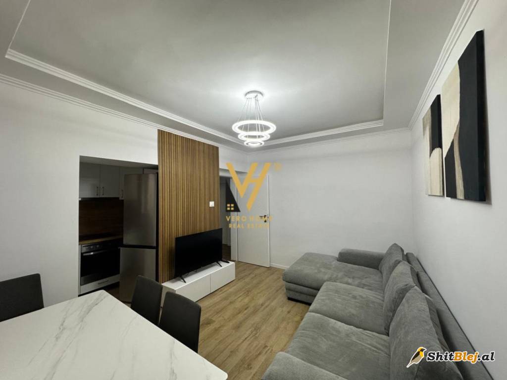  2+1 ME QERA TE RRUGA E KAVAJES 850 EURO
