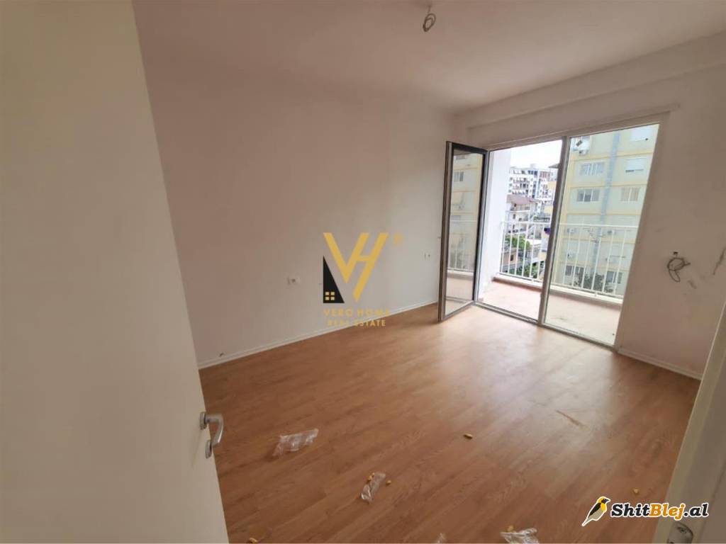 1+1+VERANDE TE UNAZA E RE 102.000 EURO
