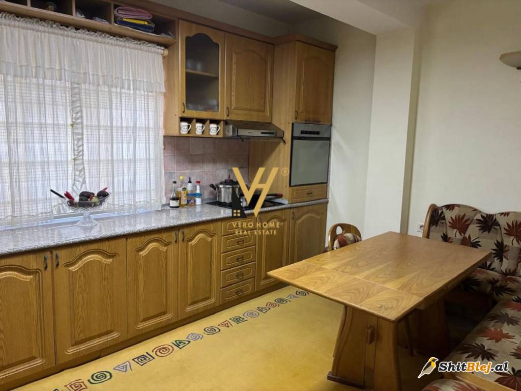 2+1+2 TE STADIUMI DINAMO 310.000 EURO