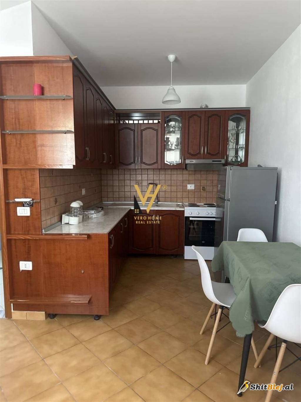 2+1+VERANDE ME QERA NE SELITE 400 EURO