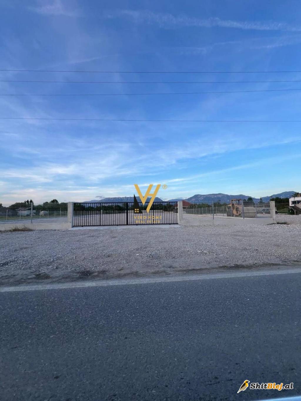 AMBIENT 3.000 M2 NE RINAS 2.500 EURO