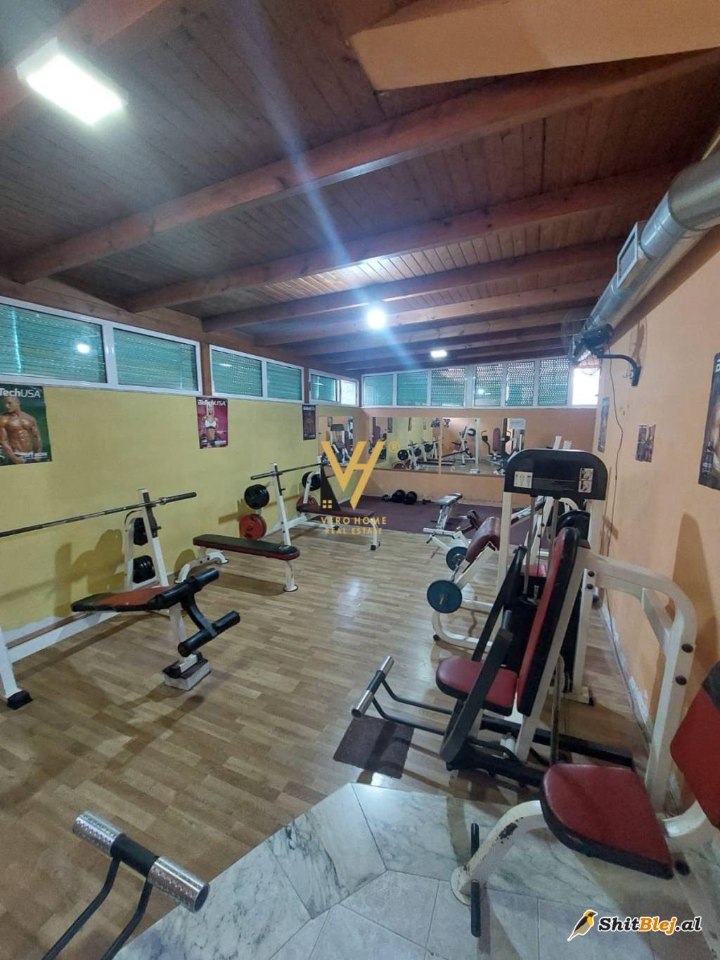 AMBIENT BIZNESI NE ALI DEM 80.000 LEKE 