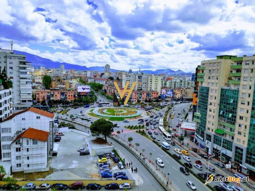 ZYRE 100M2 ME QIRA TE ZOGU I ZI 1.000 EU