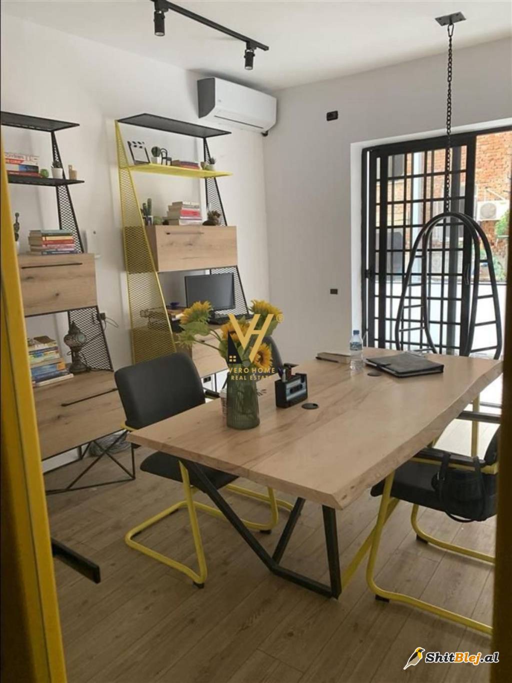 ZYRE 110 M2 TE RRUGA E DURREST 1.100 EUR