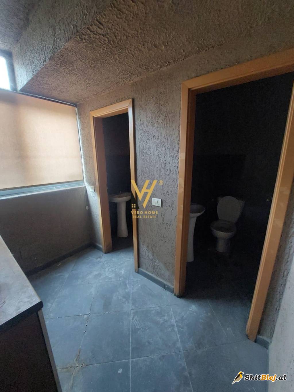 ZYRE 300M2 ME QERA NE YZBERISHT 1.500 EU